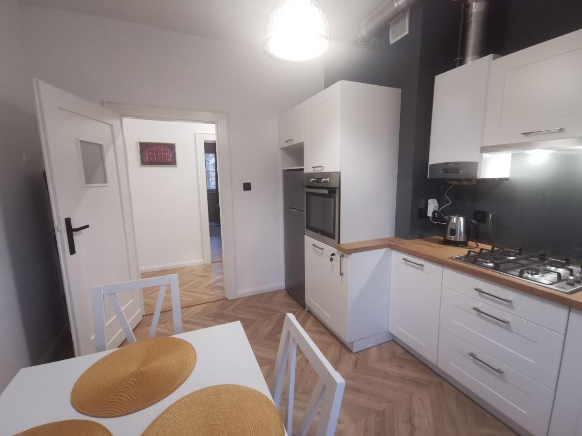 Apartament Black&White Jelenia Gora Exterior photo